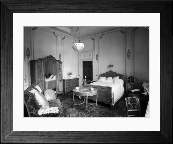 Framed Print : Fit For A King Framed Print : Fit For A King