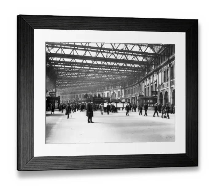 Framed Print : Waterloo Concourse Framed Print : Waterloo Concourse