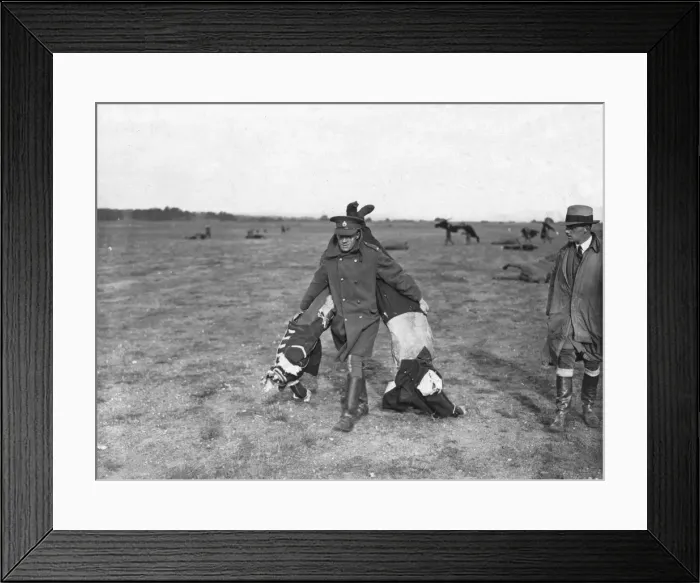 Framed Print : Balaklava. 31st October 1928: A crew member carries out two dummy Russians Framed Print : Balaklava. 31st October 1928: A crew member carries out two dummy Russians