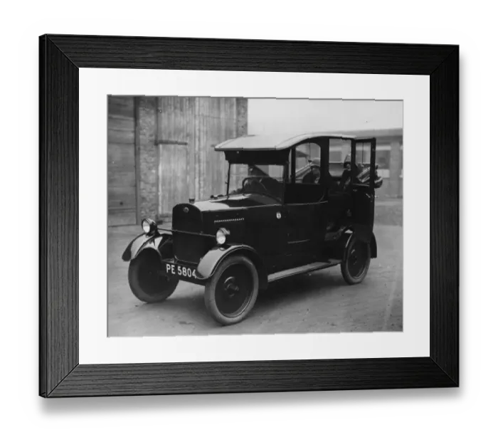 Framed Print : Jixi. March 1926: A two seater taxi nicknamed a Jixi after William Joynson-Hicks 