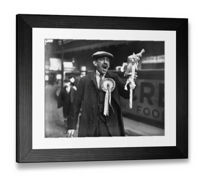 Framed Print : Portsmouth Fan Framed Print : Portsmouth Fan