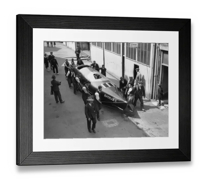 Framed Print : Speedy Estelle Framed Print : Speedy Estelle