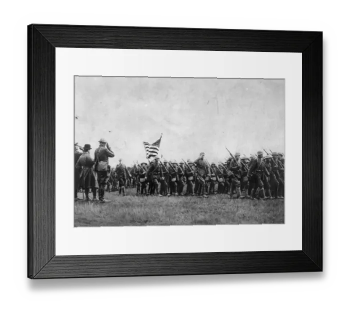 Framed Print : US Army. circa 1917: American troops on the march during the First World War Framed Print : US Army. circa 1917: American troops on the march during the First World War