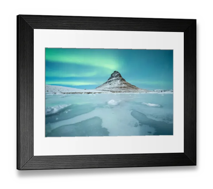 Framed Print : Northern lights over Mount Kirkjufell Framed Print : Northern lights over Mount Kirkjufell