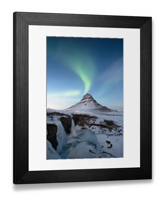 Framed Print : Aurora Borealis over Kirkjufell Framed Print : Aurora Borealis over Kirkjufell
