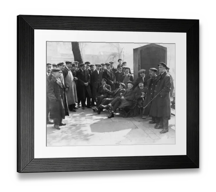 Framed Print : St Pancras Strike Framed Print : St Pancras Strike