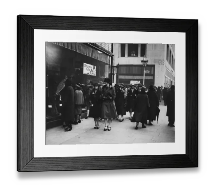 Framed Print : Christmas Shopping Framed Print : Christmas Shopping