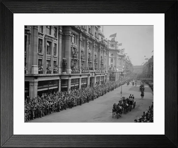 Framed Print : Royal Drive Framed Print : Royal Drive