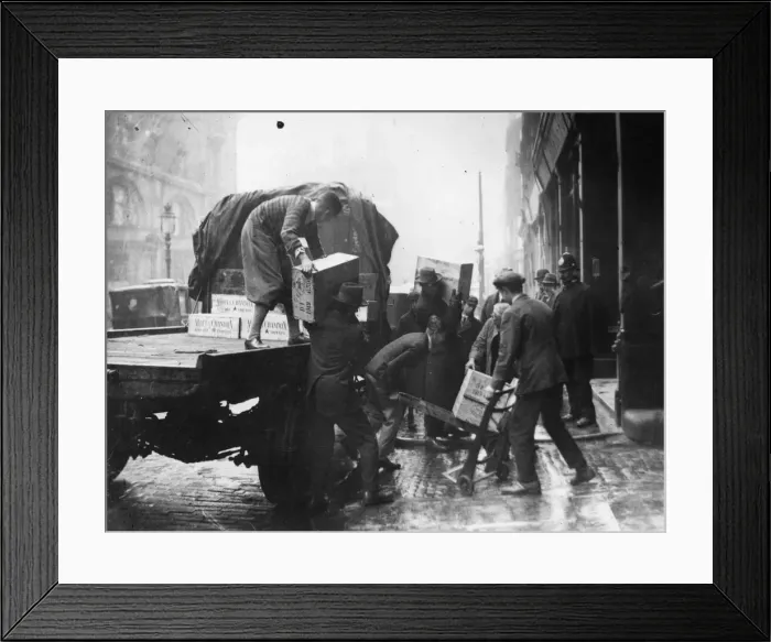 Framed Print : Strike Champagne Framed Print : Strike Champagne