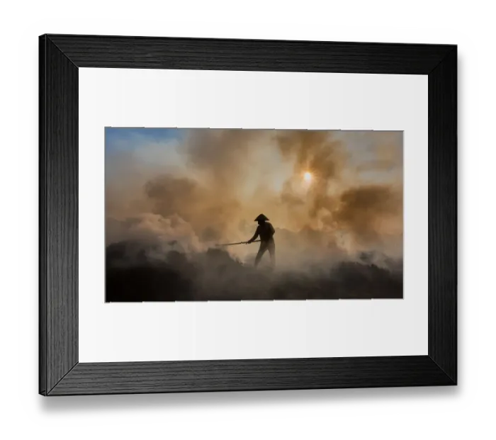 Framed Print : Women burning dry lotus after harvest in Ha Nam, Viet Nam, Indochina, Asia Framed Print : Women burning dry lotus after harvest in Ha Nam, Viet Nam, Indochina, Asia
