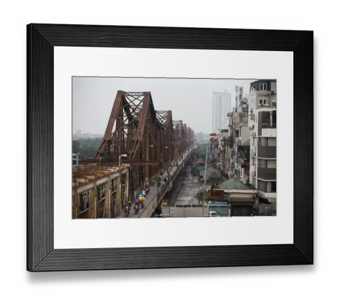Framed Print : Long Bien bridge, Hanoi, Vietnam Framed Print : Long Bien bridge, Hanoi, Vietnam