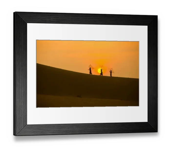 Framed Print : Minority Cham Girls on Sand Dune in beautiful sunsire / dawn Framed Print : Minority Cham Girls on Sand Dune in beautiful sunsire / dawn