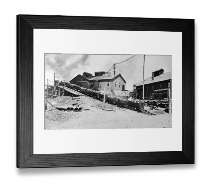 Framed Print : Gold Rush. A Photograph of Carts during the Gold Rush in Yukon Territory circa 1900 Framed Print : Gold Rush. A Photograph of Carts during the Gold Rush in Yukon Territory circa 1900