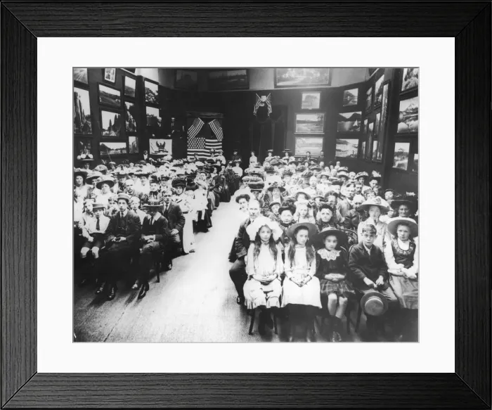 Framed Print : Colonists. A General View during a Joint SP-UP Exhibition at the Royal Galleries in London Framed Print : Colonists. A General View during a Joint SP-UP Exhibition at the Royal Galleries in London