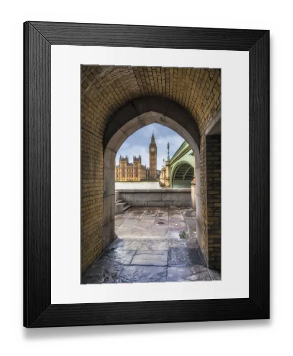 Framed Print : The Houses of Parliament and the Westminster Bridge Framed Print : The Houses of Parliament and the Westminster Bridge