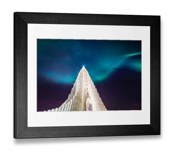 Framed Print : aurora borealis display over famous Hallgrimskirkja church, reykjavik, Iceland