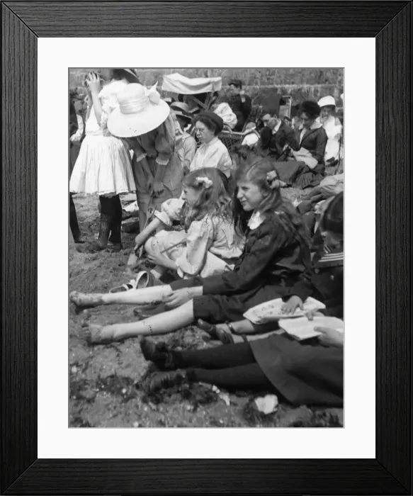 Framed Print : Crowded Beach