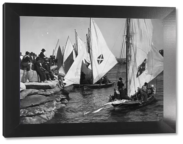 Sailboats. October 1910: Yachts setting sail. (Photo by F J Mortimer / Getty Images)