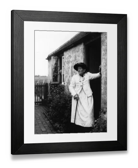 Framed Print : Elderly Lady Framed Print : Elderly Lady