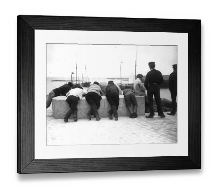 Framed Print : Barfleur Bums Framed Print : Barfleur Bums