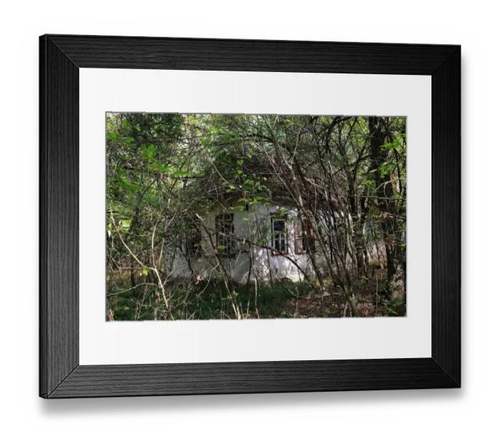 Framed Print : Abandoned country house within the Chernobyl exclusion zone Framed Print : Abandoned country house within the Chernobyl exclusion zone