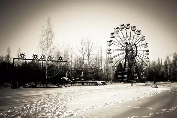 Abandoned amusement park in Pripyat  /  Chernobyl
