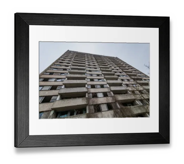 Framed Print : Abandoned house in the Chernobyl zone, Pripyat, Ukraine Framed Print : Abandoned house in the Chernobyl zone, Pripyat, Ukraine