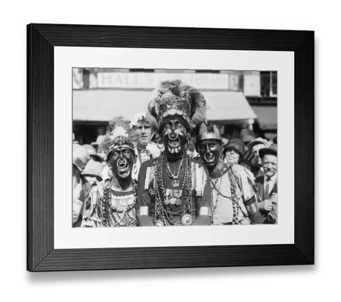 Framed Print : Minstrels. September 1928: Revellers at Southend Carnival Framed Print : Minstrels. September 1928: Revellers at Southend Carnival