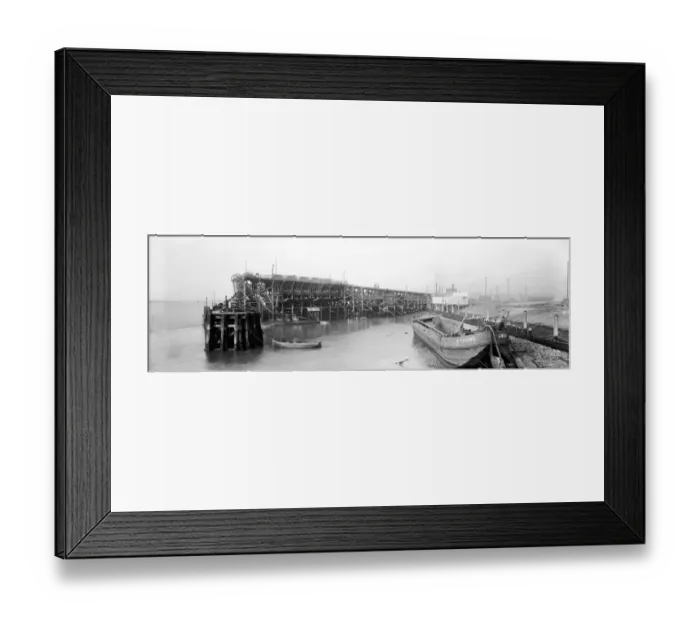 Framed Print : Southampton Docks Framed Print : Southampton Docks