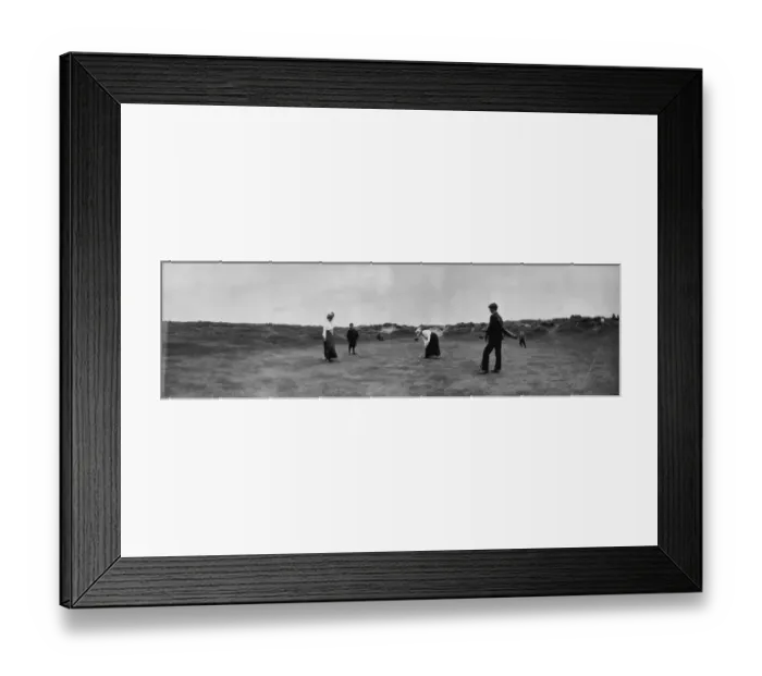 Framed Print : Golf At Redcar Framed Print : Golf At Redcar