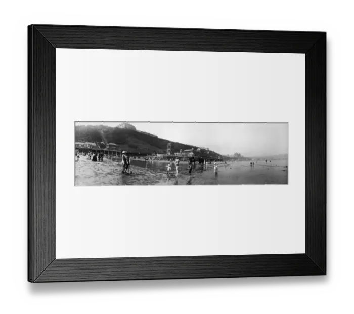 Framed Print : Scarborough Seaside Framed Print : Scarborough Seaside