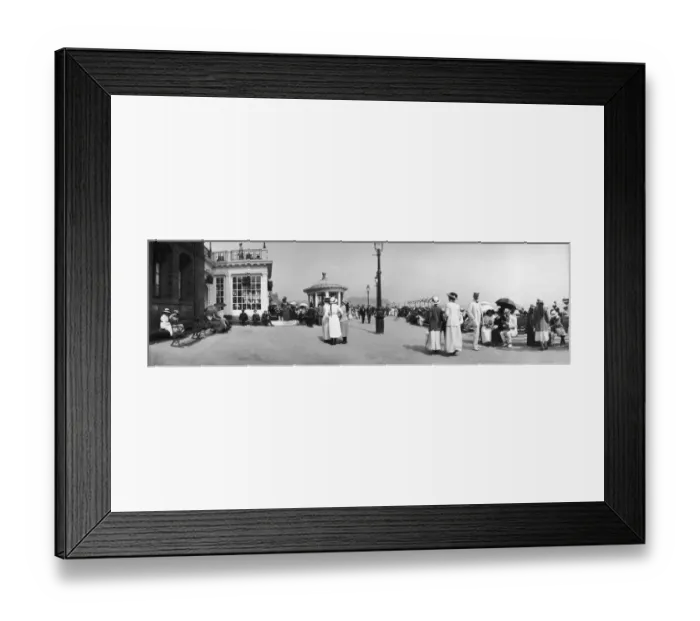 Framed Print : Scarborough Seafront Framed Print : Scarborough Seafront