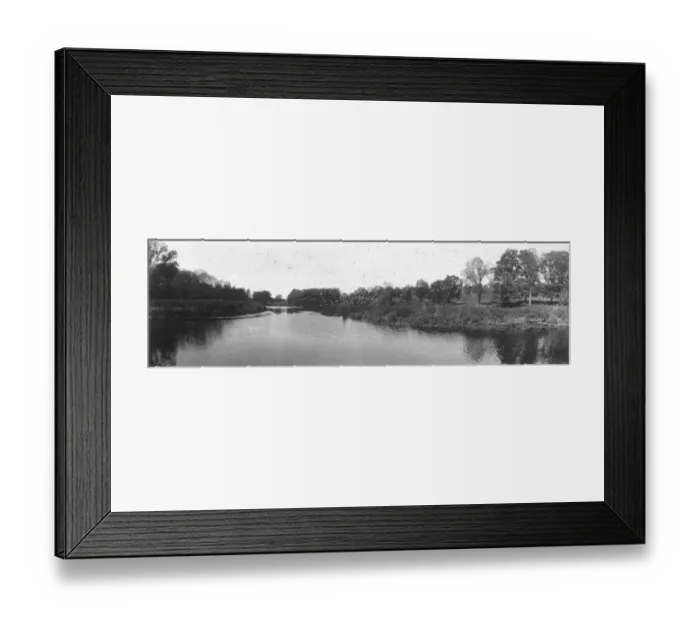 Framed Print : Pond View. A panormanic view of Sale Pond in Pallinsburn near Coldstream