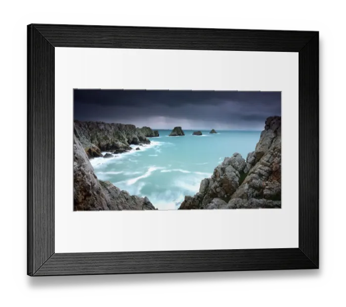 Framed Print : The pointe de Pen-Hir, Crozon peninsula in Brittany