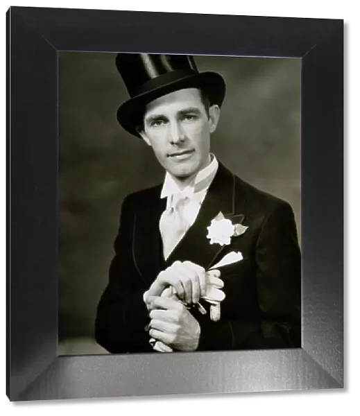 Man in top hat and tuxedo, 1935