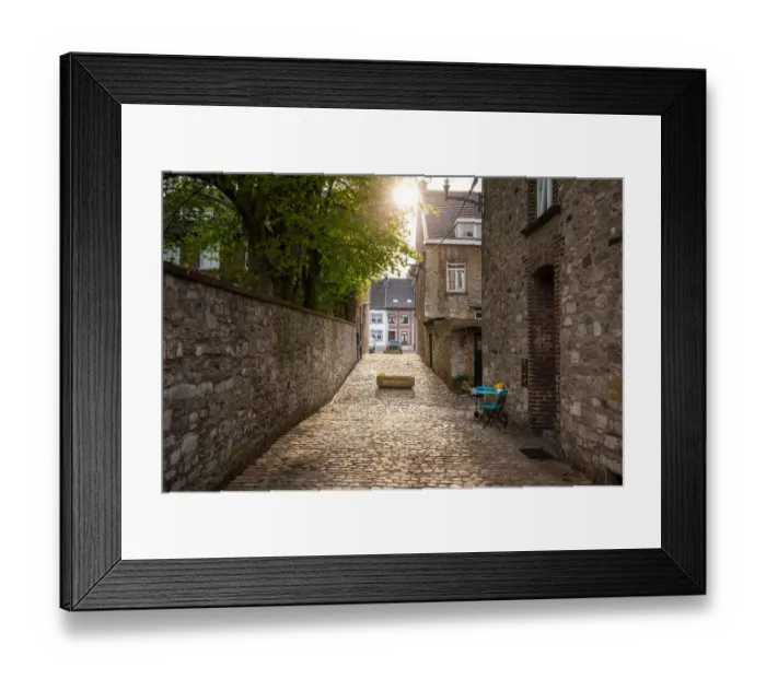 Framed Print : Narrow Street Framed Print : Narrow Street