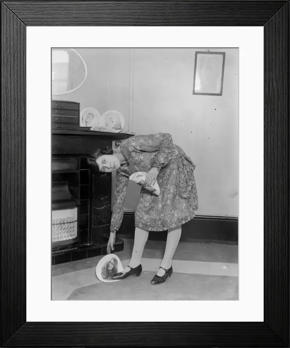 Framed Print : Testing Savoy Gramophone Record Framed Print : Testing Savoy Gramophone Record