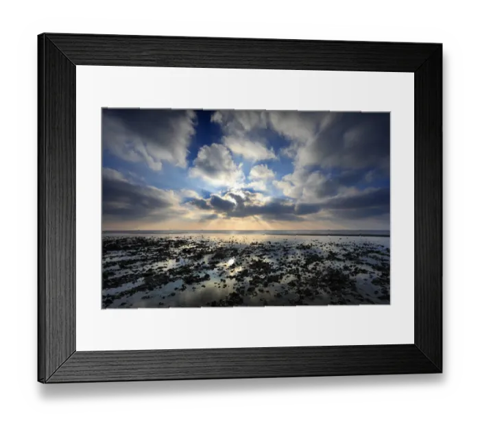 Framed Print : Dawn over Worthing beach, West Sussex Framed Print : Dawn over Worthing beach, West Sussex