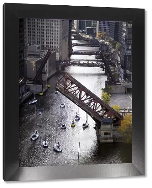 USA, Illinois, Chicago, elevated view of canal with yachts