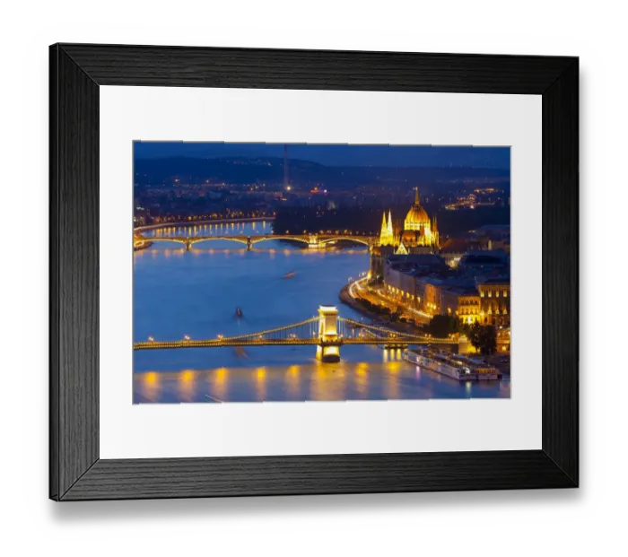 Framed Print : Elevated view over Parliament & Chain Bridge Framed Print : Elevated view over Parliament & Chain Bridge