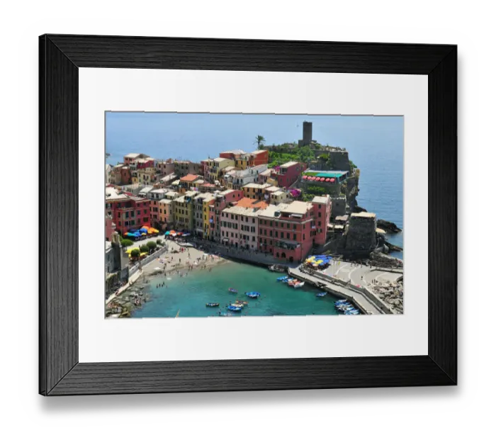 Framed Print : Plunging view on Vernazza Framed Print : Plunging view on Vernazza