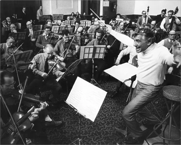 Leonard Bernstein Conducts