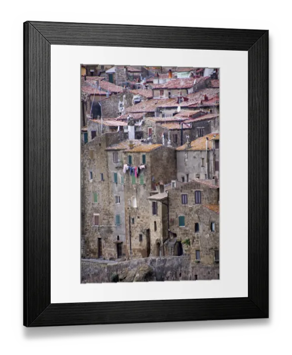Framed Print : The Medieval Fortress Town of Pitigliano Framed Print : The Medieval Fortress Town of Pitigliano