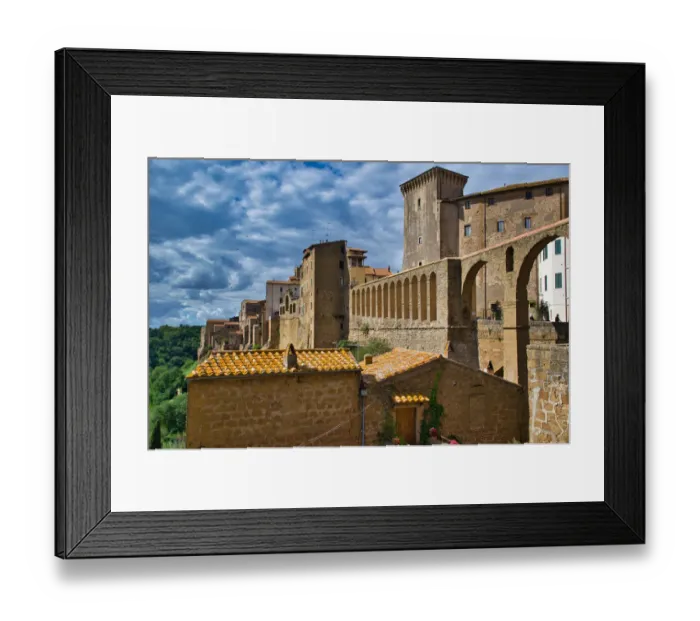 Framed Print : Spectacular Medieval Pitigliano in Italy