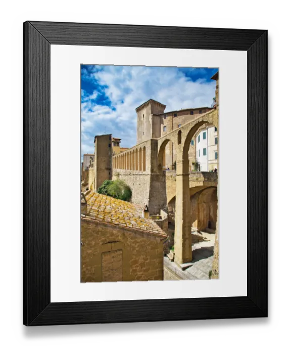 Framed Print : Spectacular Medieval Pitigliano in Italy Framed Print : Spectacular Medieval Pitigliano in Italy