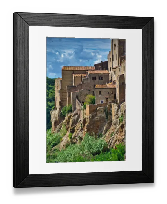 Framed Print : Spectacular Medieval Pitigliano in Italy Framed Print : Spectacular Medieval Pitigliano in Italy