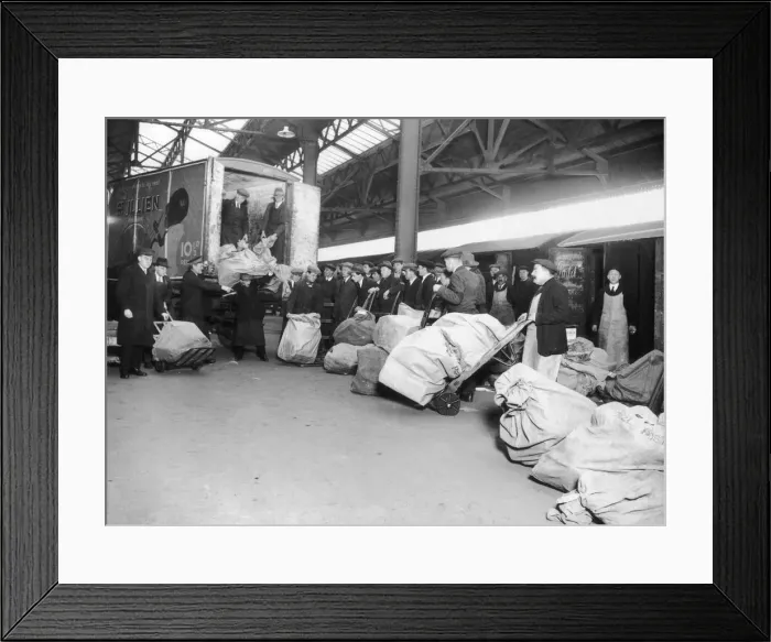 Framed Print : Christmas Post
