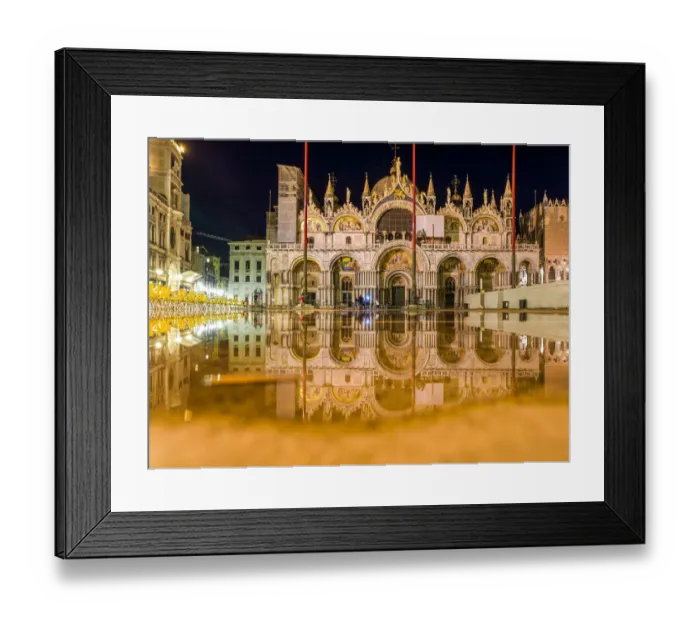 Framed Print : St Marks Basilica Framed Print : St Marks Basilica