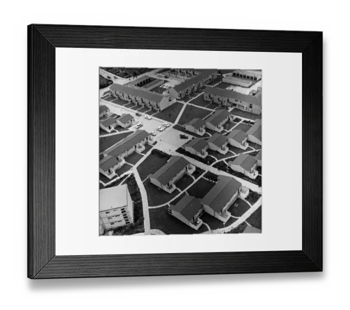 Framed Print : Housing. August 1969: Low-rise housing at Rowlatts Hill Estate in Leicester Framed Print : Housing. August 1969: Low-rise housing at Rowlatts Hill Estate in Leicester