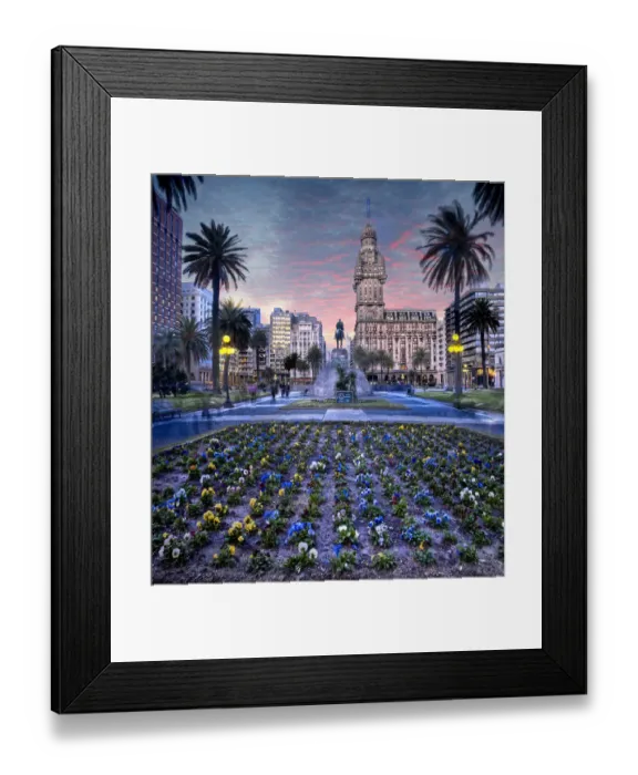Framed Print : Plaza Independencia, in Montevideo Uruguay Framed Print : Plaza Independencia, in Montevideo Uruguay